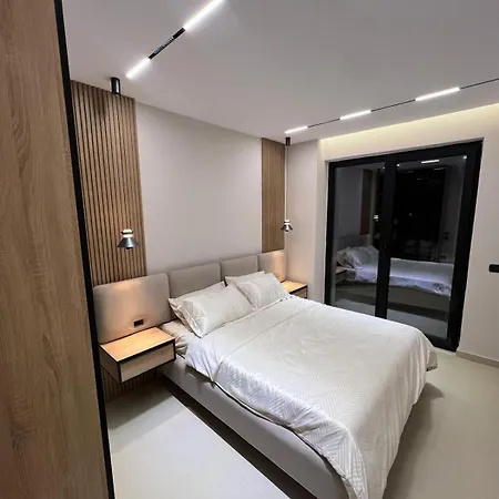 Sunrise Getaway - * Shengjin (Lezhe)